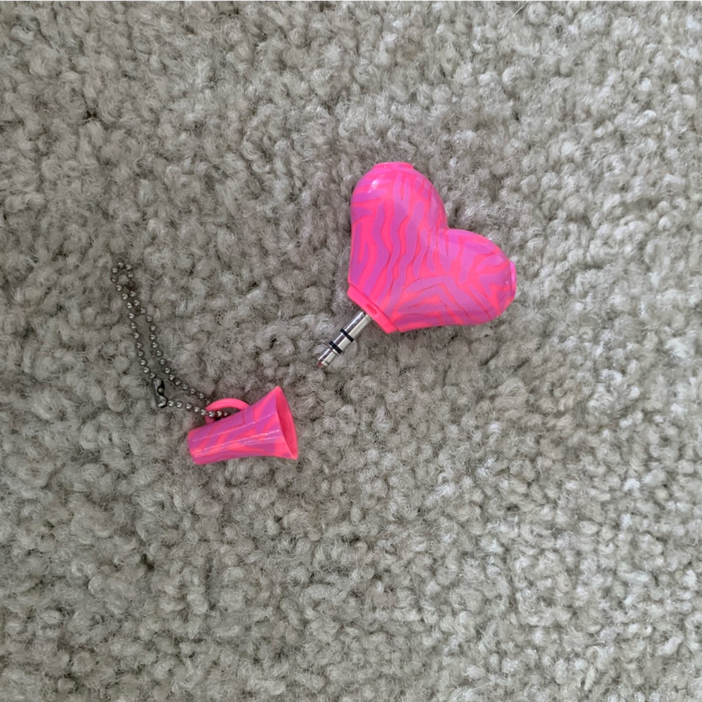 Heart-Shaped Headphone Connector
